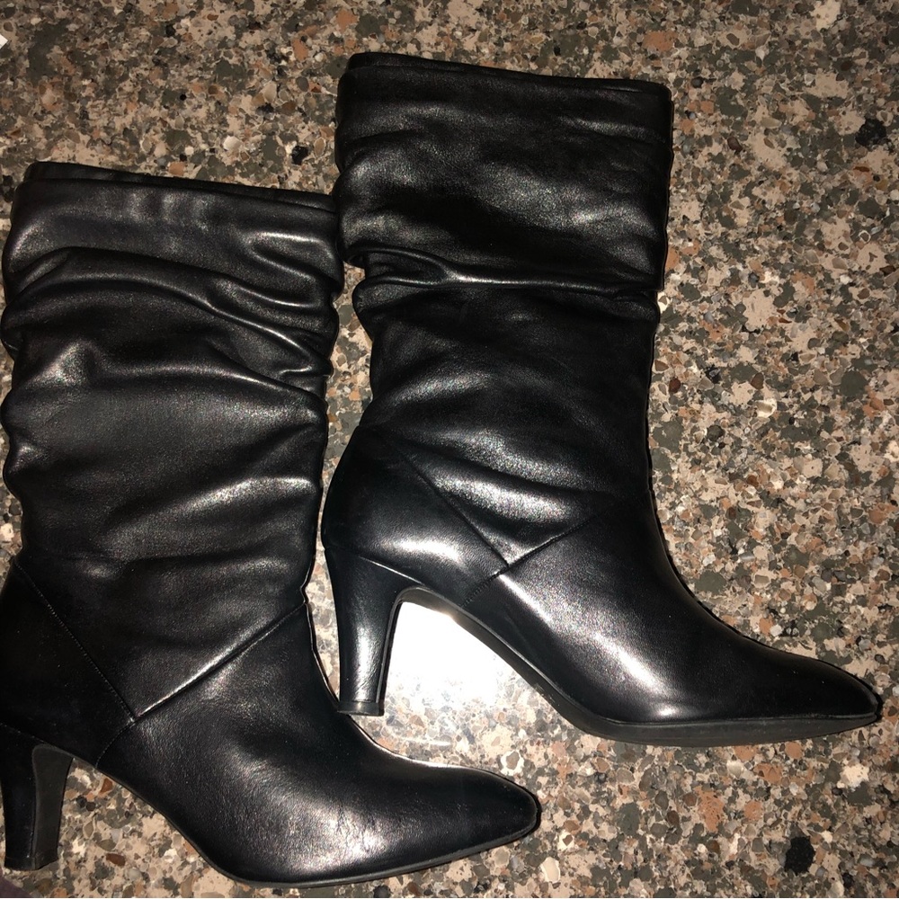 NWT in Box Alex Marie Jordan Black Soft Leather Pull on Mud Calf Heeled …